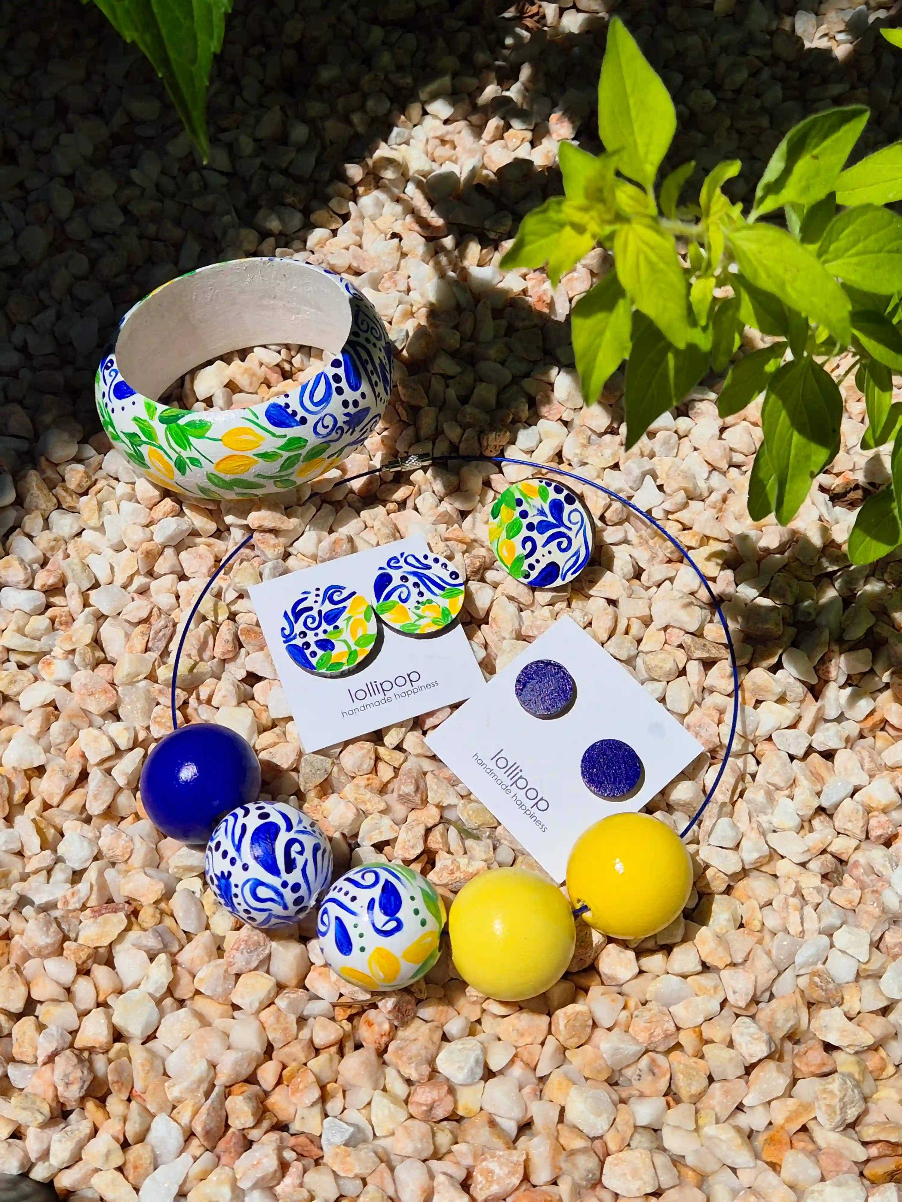 Lollipop Handmade Happiness – цветен свят от дърво, идеи и усмивки